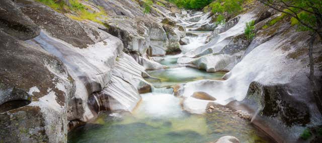 Tour en 4x4 por las piscinas naturales de la Garganta de los Infiernos