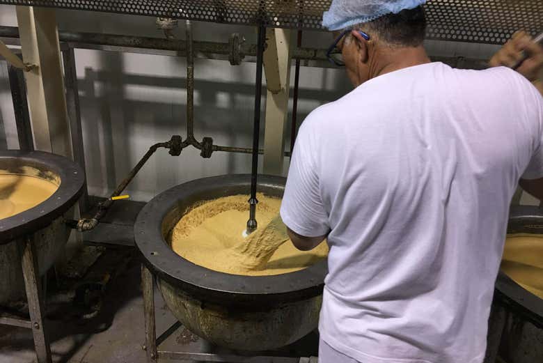 Alla scoperta del processo di produzione del torrone