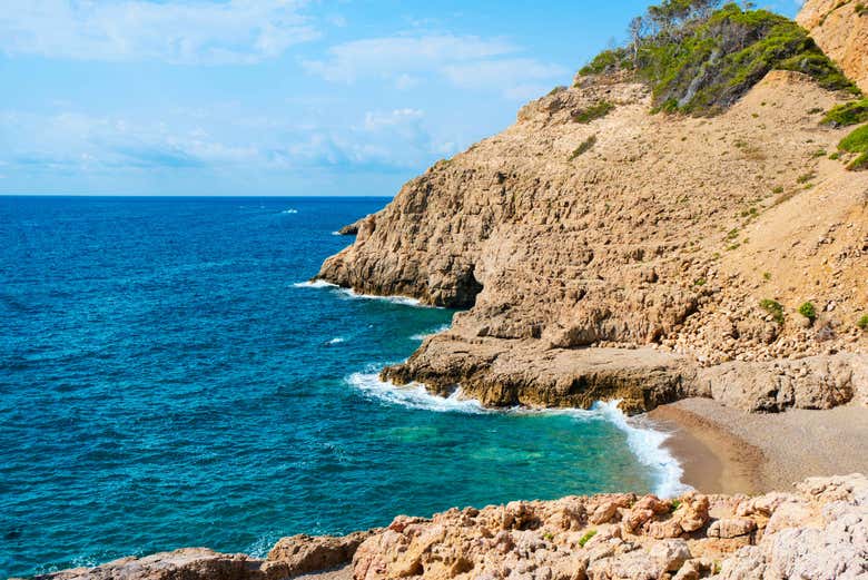 Cove where the Llop Marí grotto is found