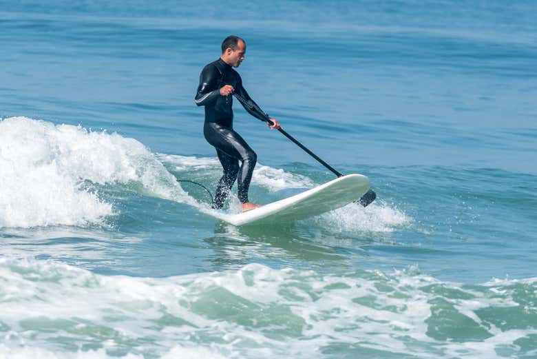 Disfrutando del paddle surf