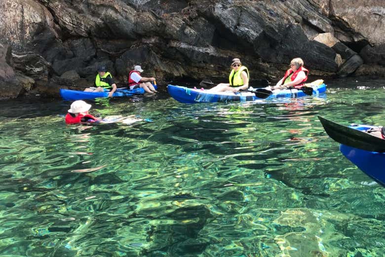 Disfrutando de los kayaks