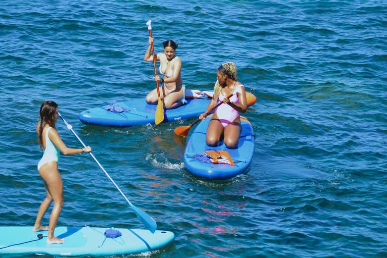 Aproveitando a experiência de praticar paddle surf