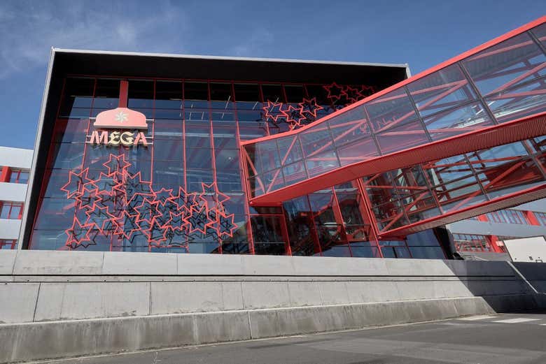 Instalaciones de MEGA, Mundo Estrella Galicia
