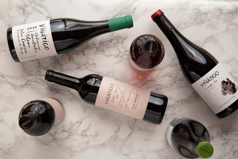 Botella de vino Viñátigo