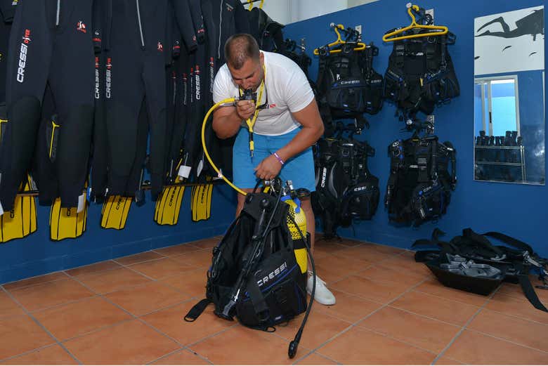 Con el equipo de buceo