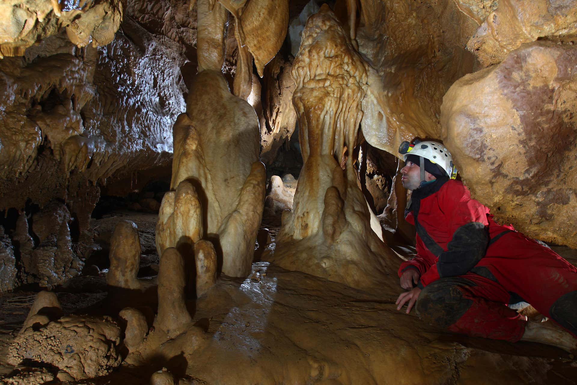Leon Caving Experience