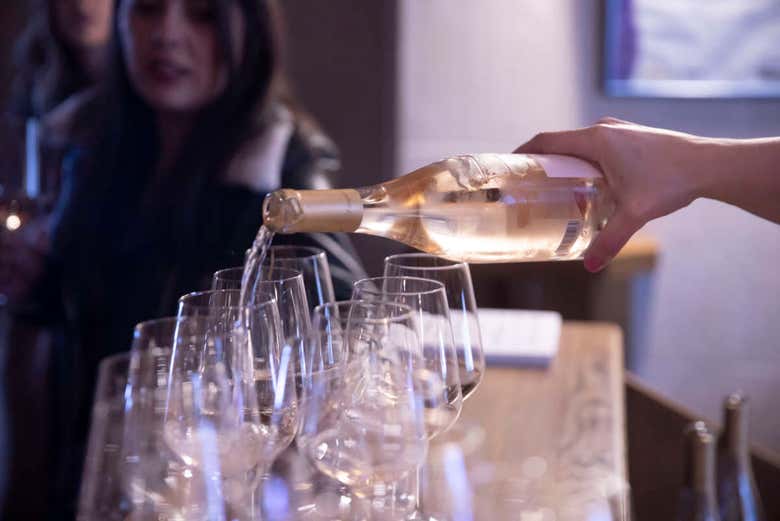 Disfrutando del vino