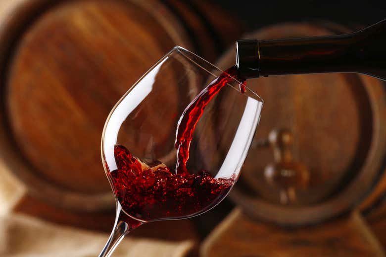 Calice di vino rosso a Solar de Samaniego