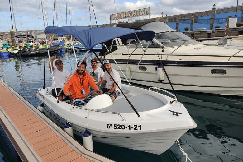 Aprendendo a pilotar a embarcação