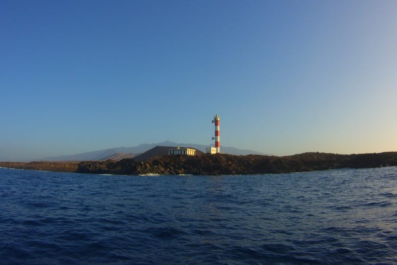 Faro Punta de Rasca visto desde el mar