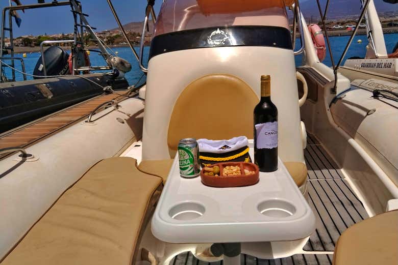 Bebidas incluidas , Vino,  Cava o Agua 