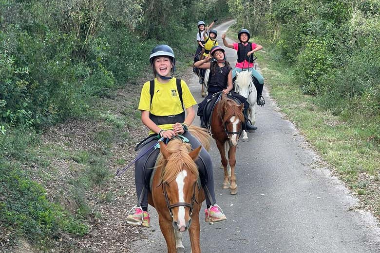 El grupo montado a caballo