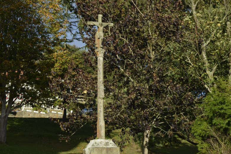 Crucero y luneta de Lastres