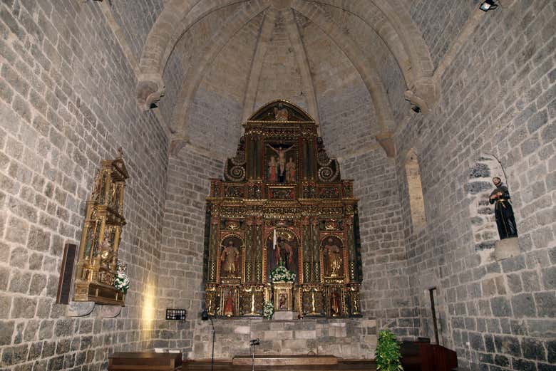 Altar de la iglesia de San Juan Bautista