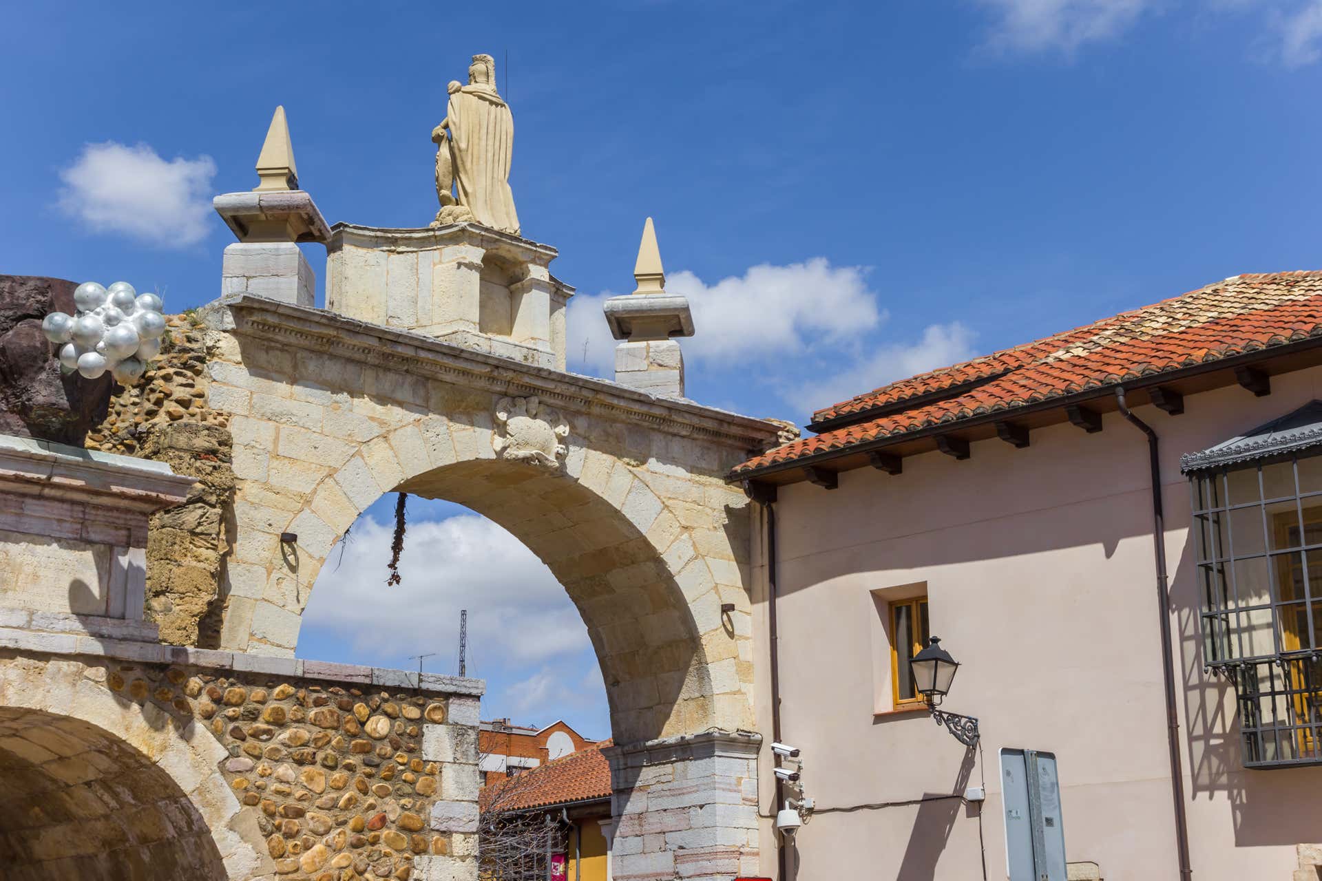 Tour por el León romano