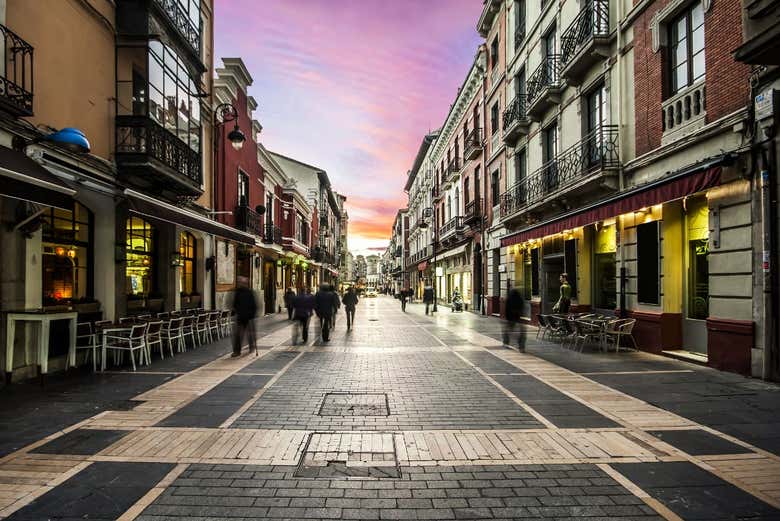 Déambulez dans la calle Ancha