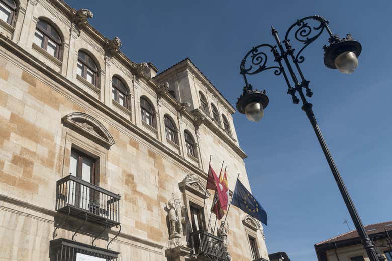 Le palais de los Guzmanes