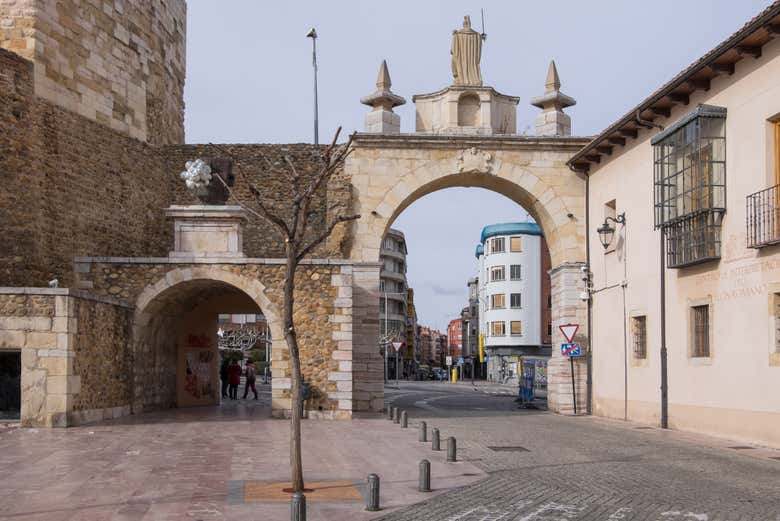 Conoceremos los vestigios del León romano