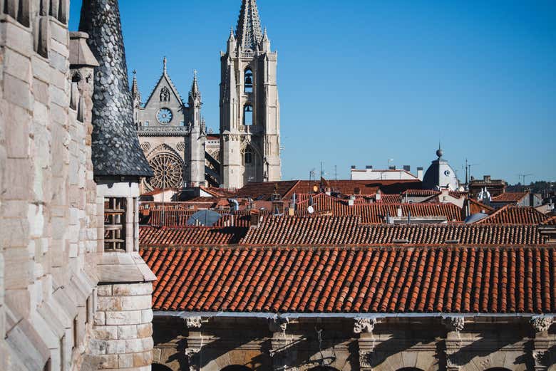 Cathédrale de León depuis la Casa Botines