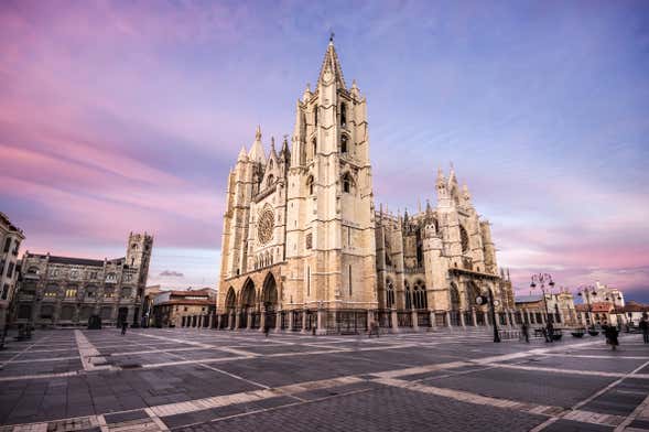 Visita guiada por la Catedral de León