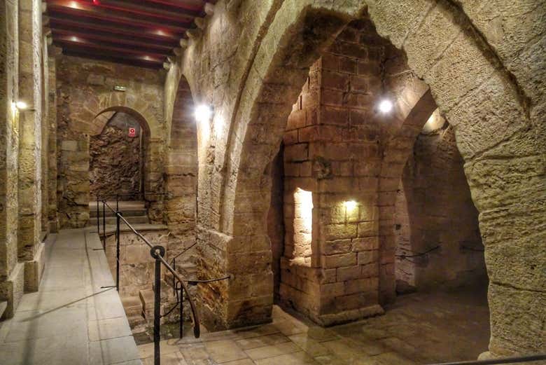Sótano del Palacio de la Paeria