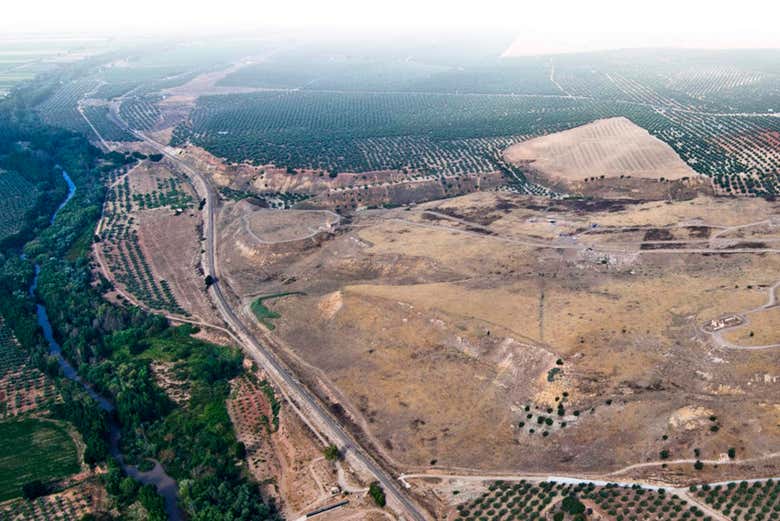 Vista aérea del yacimiento de Cástulo