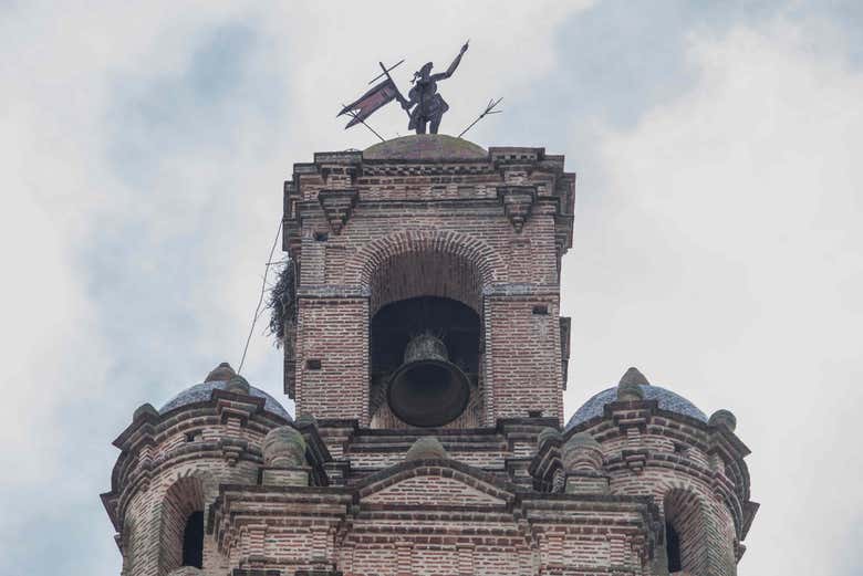 Clocher au sommet de l'église de Nuestra Señora de la Granada