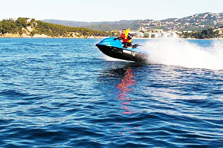 Zooming across the sea