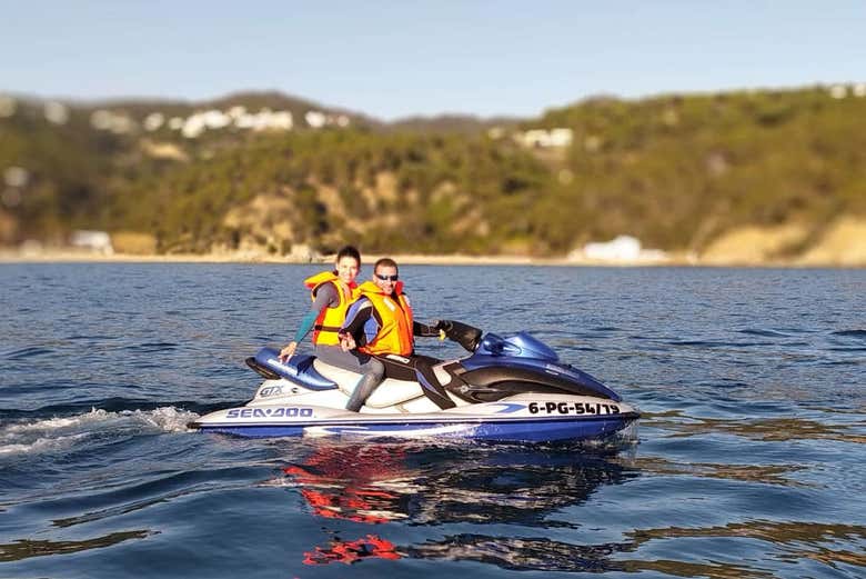 Enjoying the jet ski ride