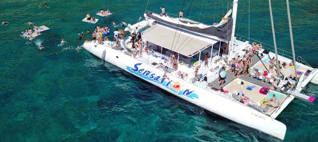 Paseo en catamarán por la Costa Brava