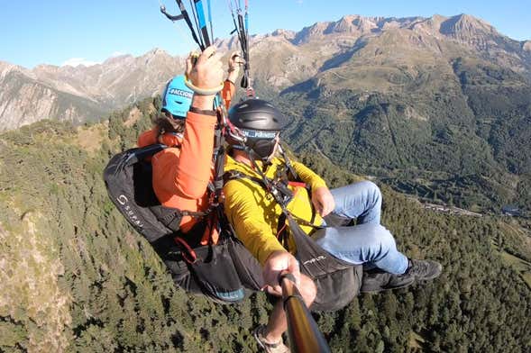 Vuelo en parapente por Huesca y el Pirineo aragonés