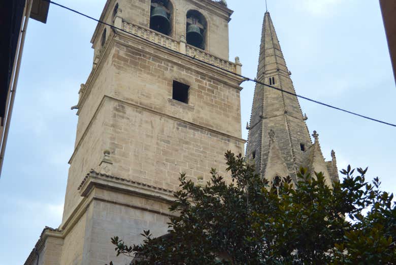 Contemplez l'église Santa María de Palacio
