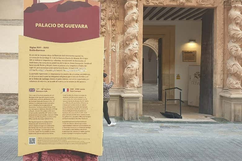 Entrée du Palais Guevara