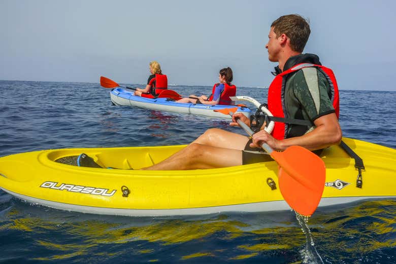 Canoagem no oceano Atlântico