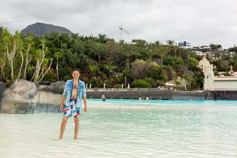 Disfrutando de las piscinas de Siam Park