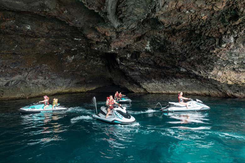Descubriremos cuevas marinas escondidas
