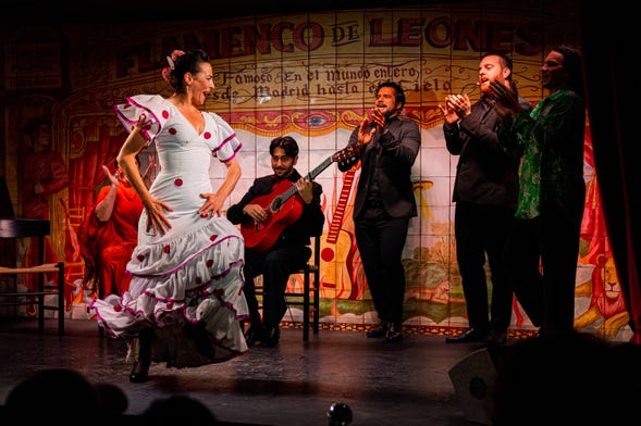 Spectacle dans la salle Flamenco de Leones