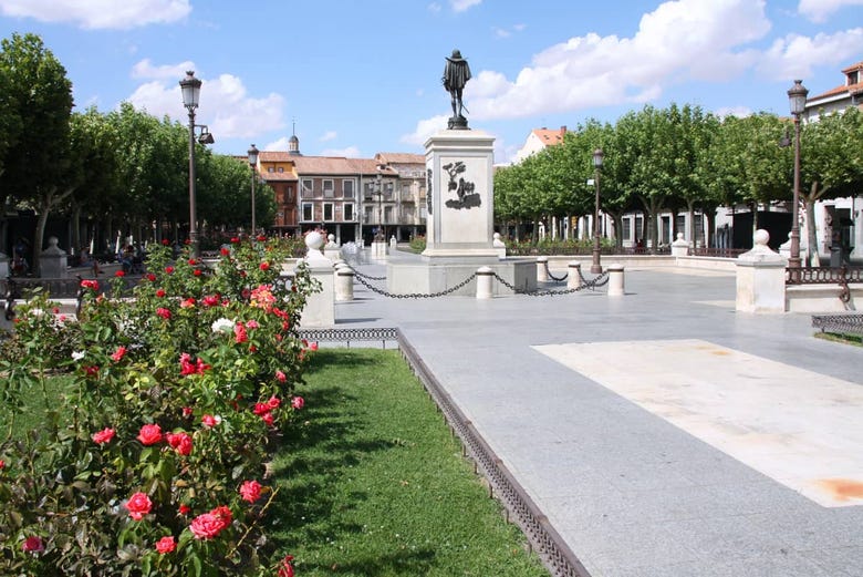 Estatuas en Alcalá de Henares