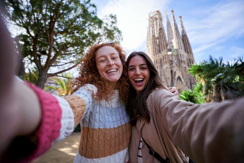 Frente a la Sagrada Familia de Barcelona