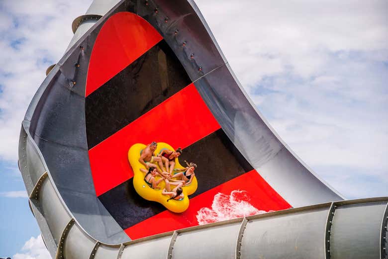 Deslizándonos en los toboganes gigantes