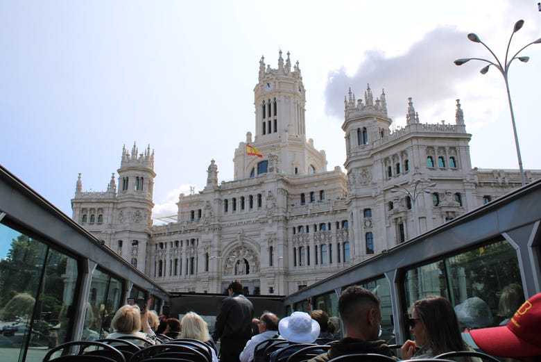 Admirando a prefeitura de Madrid