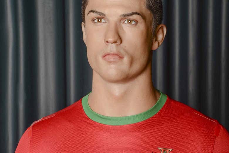 Figura del futbolista portugués Cristiano Ronaldo