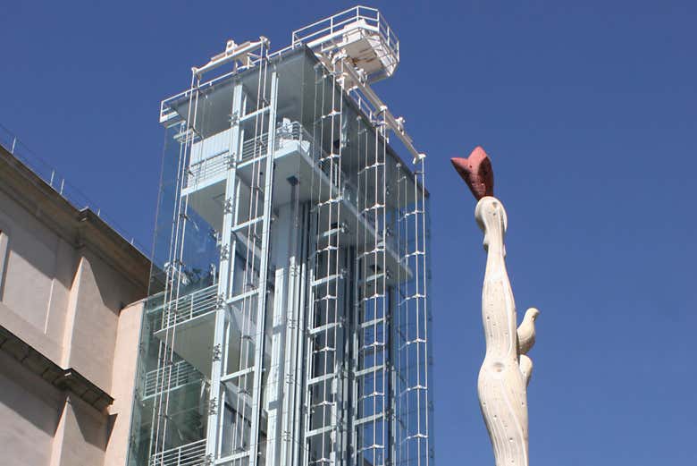 Detalle de la fachada del museo