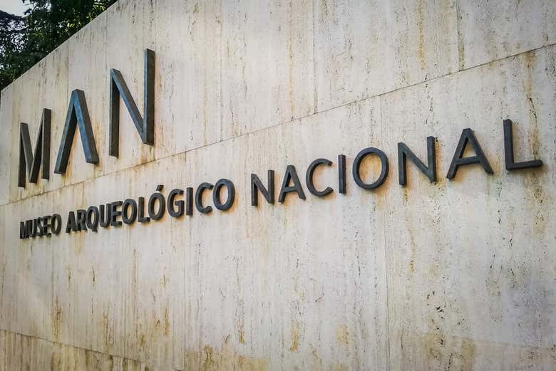 Entrada del Museo Arqueológico Nacional