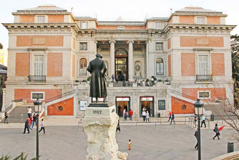 Goya admirando el edificio del Museo del Prado