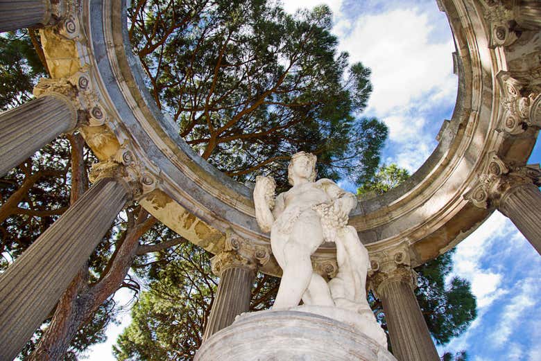 Escultura en el Parque El Capricho