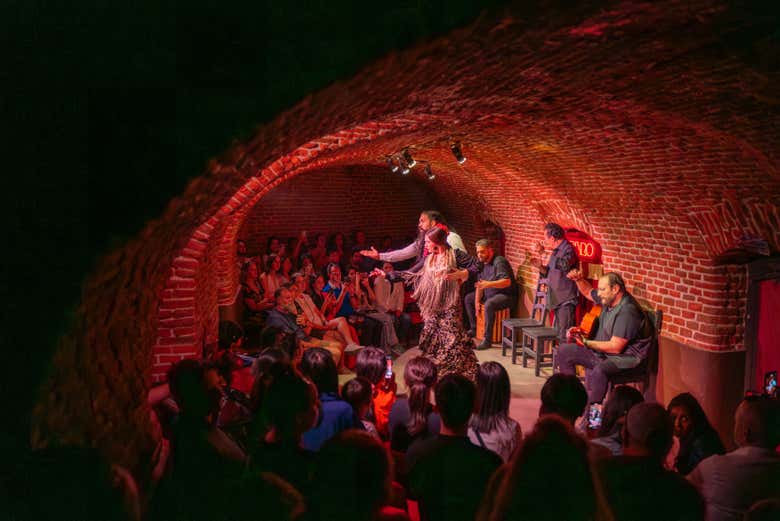 Espectáculo Essential Flamenco en una auténtica cueva de ladrill