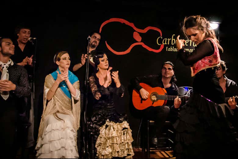 Desfrutando do espetáculo de flamenco