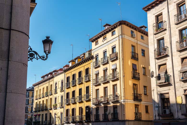 Façades des bâtiments dans le centre de Madrid