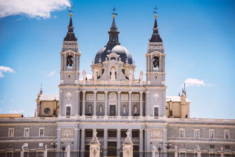 Fachada de la Catedral de la Almudena